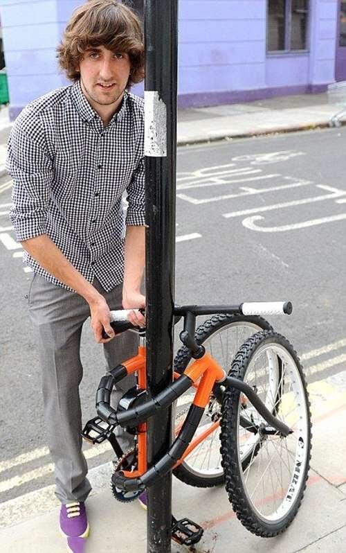 SEPEDA TERUNIK DI DUNIA, EMAK-EMAK BISA BAWA GALON