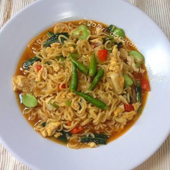 Pilih Mie Kuah Atau Mie Goreng?