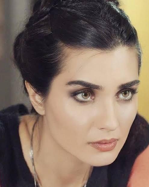 Artis Turki Cantik, Di Indonesia Mulai Banyak Fansnya