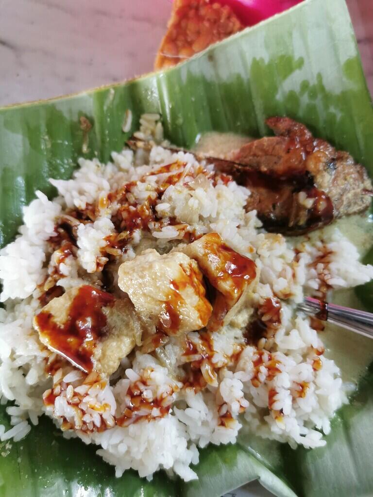 Mencicipi Kuah Santan nan Gurih Khas Pantura