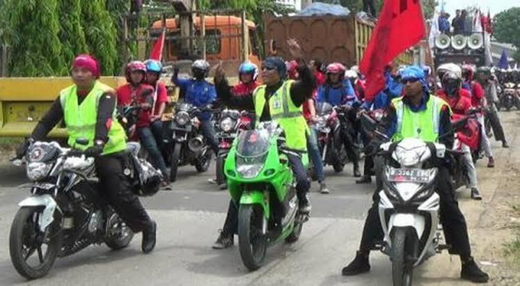 Bos Buruh Minta Pengusaha Gembira Anies Naikkan UMP, Jangan Gelisah!