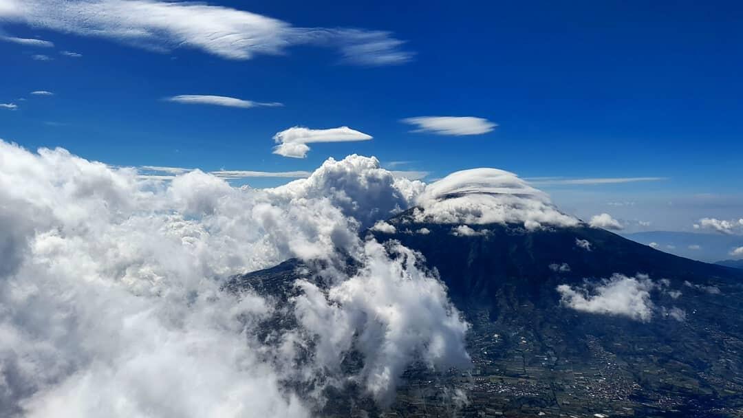 Pendakian Gunung Sindoro Via Alang Alang Sewu Dan Kenangan Indahnya