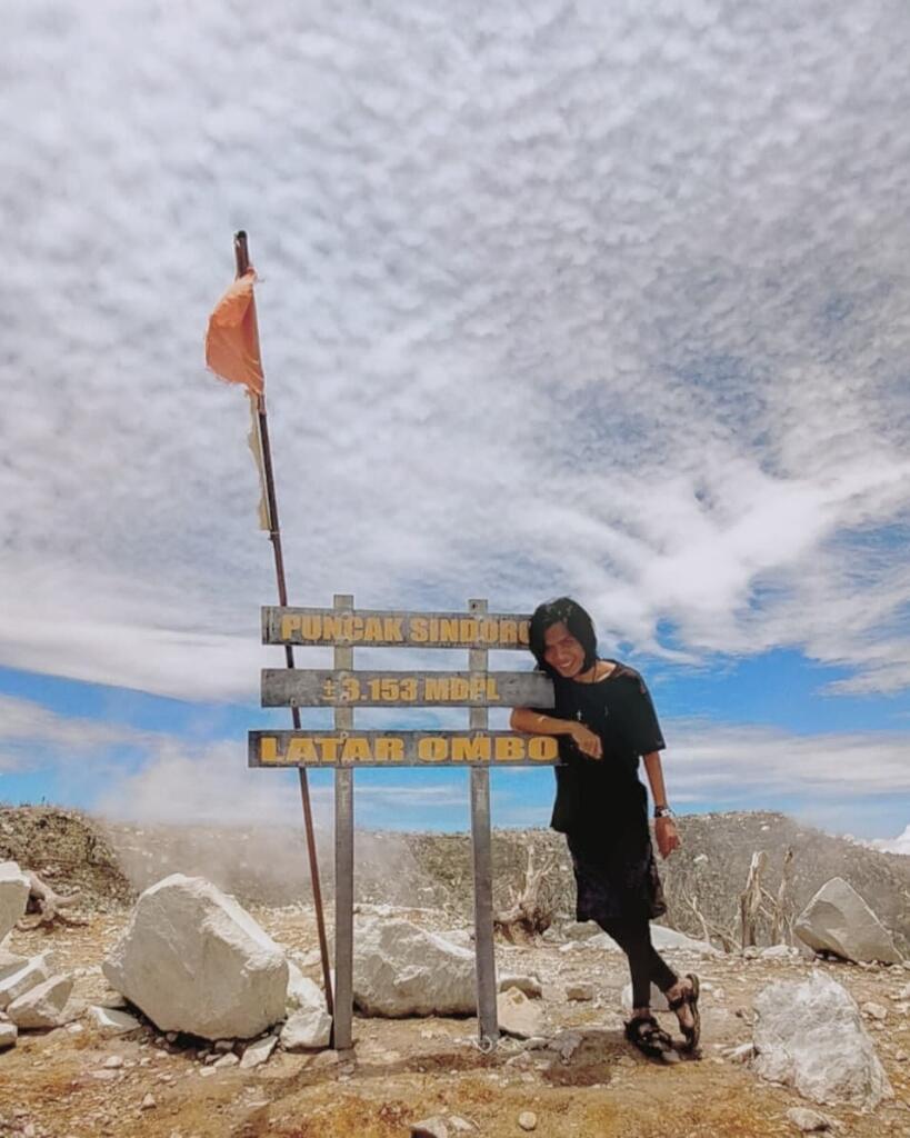 Pendakian Gunung Sindoro Via Alang Alang Sewu Dan Kenangan Indahnya