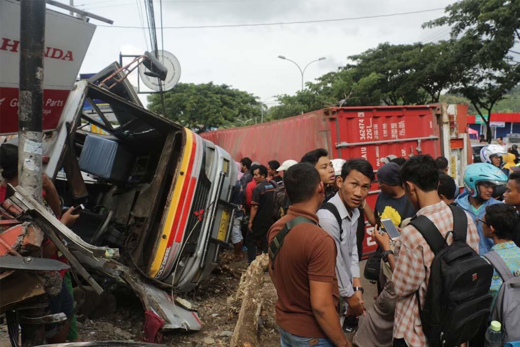 Sosok Tanpa Kepala di Tanjakan Silayur,Korban Mutilasi Masih Hantui Warga