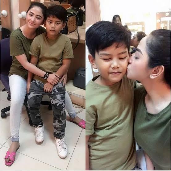 Dewi Persik Semakin Tua Semakin Cantik Dan Seksi, Netizen Tuduh Ga Mau Punya Anak?