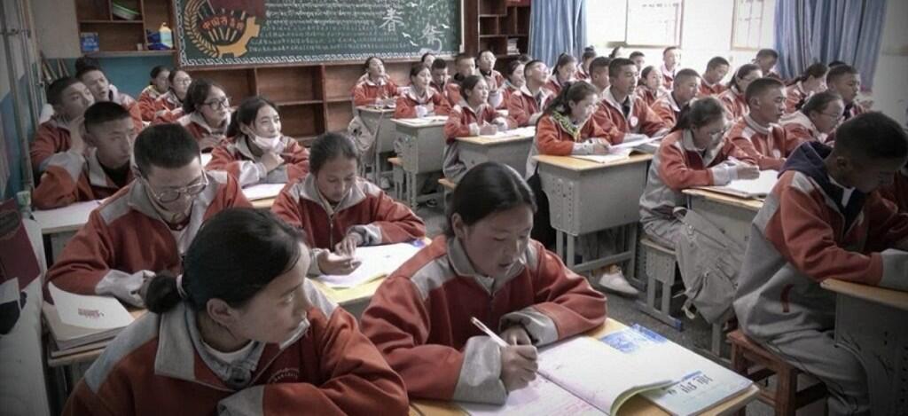 Sekolah Sistem Kolonial bagi Anak-Anak di Tibet