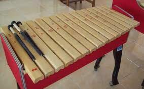 10 Alat Musik Tradisional Indonesia Yang Miliki Suara Memukau