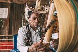 10 Alat Musik Tradisional Indonesia Yang Miliki Suara Memukau