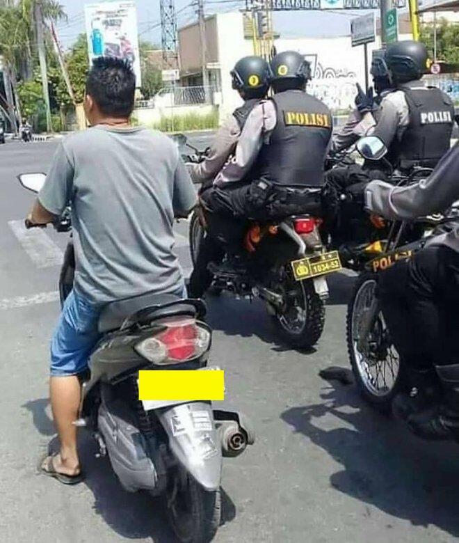 'Santuy' nya Orang-orang Indo yang Sempat Jadi Ciri Khas Itu Sekarang Kemana?