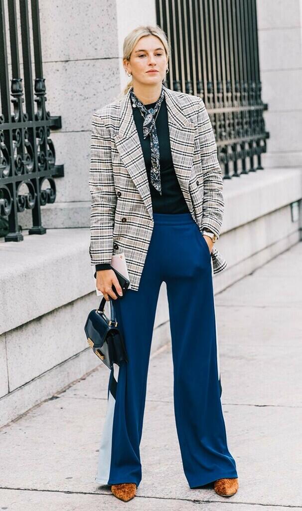 Tips Memilih Pakaian untuk INTERVIEW ONLINE