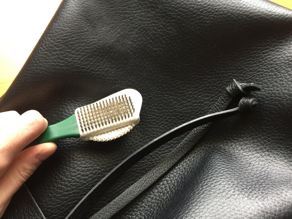Tips & Trik Merawat Tas Berbahan Kulit Agar Lebih Awet. TAHAN LAMA & ANTI JAMUR.