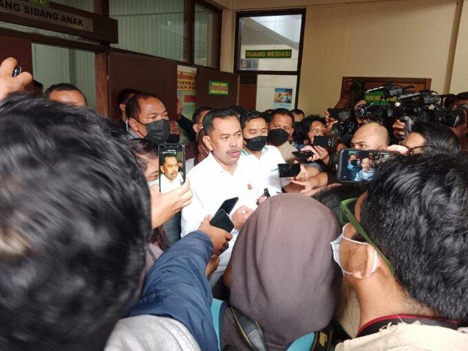 BIADAB, Dikurung Lalu Diperkosa 4x,Terungkap di Persidangan Herry Wirawan