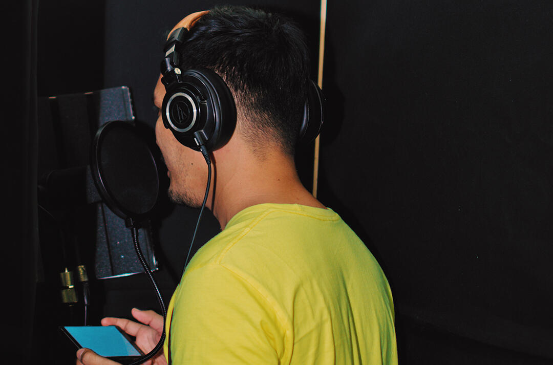 7 Alasan Mengapa Voice Over Penting untuk Video Kamu