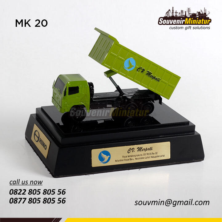 Miniatur Alat Berat