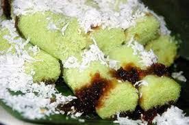 Makanan tradisional yang mulai punah || Jajanan malam Kue putu bambu