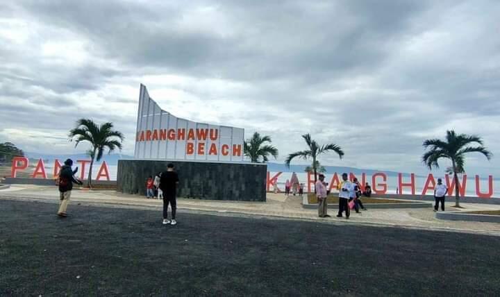 Destinasi Wisata Sekitar Pantai Pelabuhan Ratu Sukabumi Untuk Yang Hobi Fotografi