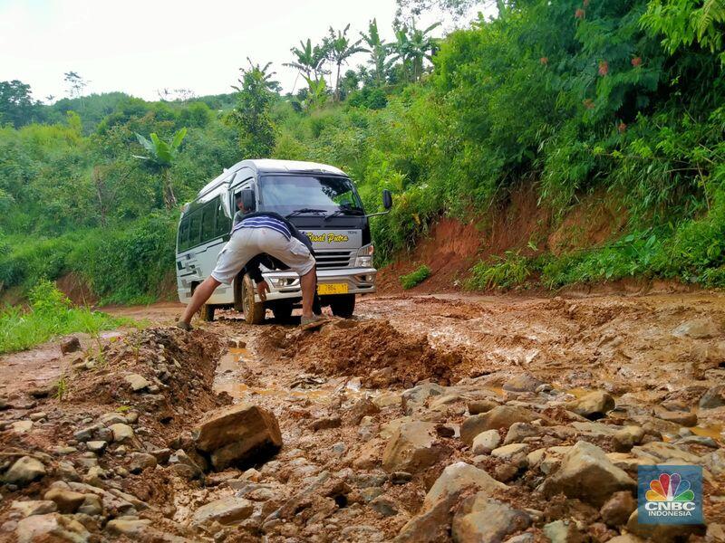 Ada 'Jalan Neraka' Dekat Ibu Kota Jakarta, Luhut Turun Tangan