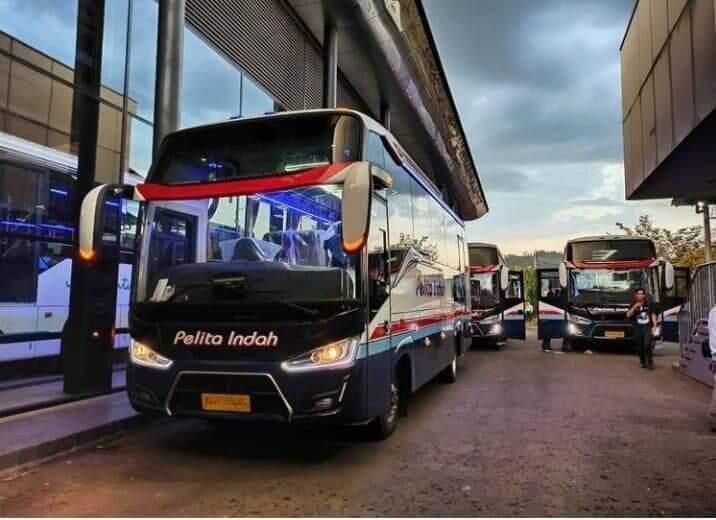 Mercedes Benz OF 917 - Bus Buatan Jerman dengan Cita Rasa Jepang