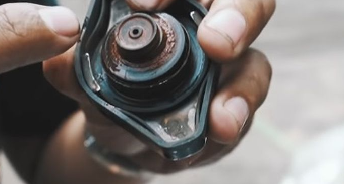 Jangan Tunggu Sampai Overheat, Begini 5 Tips Merawat Radiator Mobil Bekas