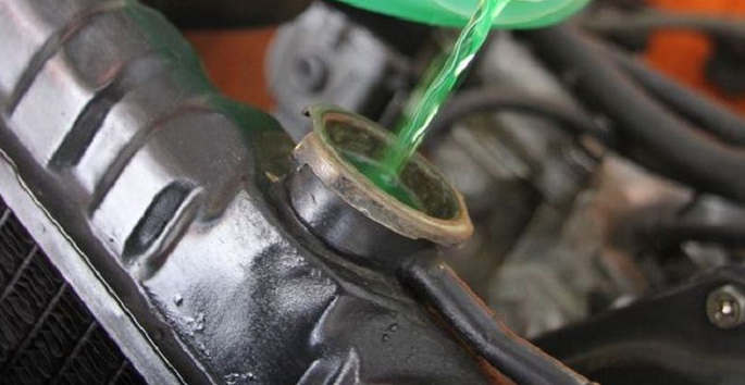 Jangan Tunggu Sampai Overheat, Begini 5 Tips Merawat Radiator Mobil Bekas
