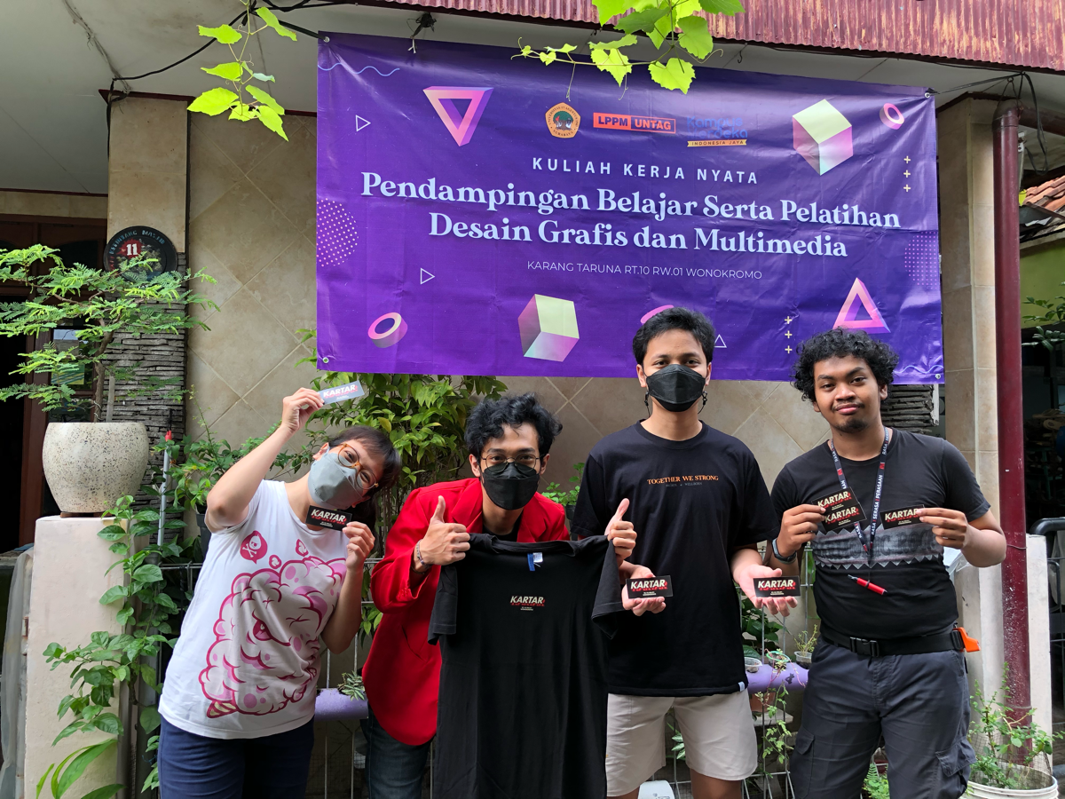 Pendampingan Belajar Serta Pelatihan Desain Grafis dan Multimedia