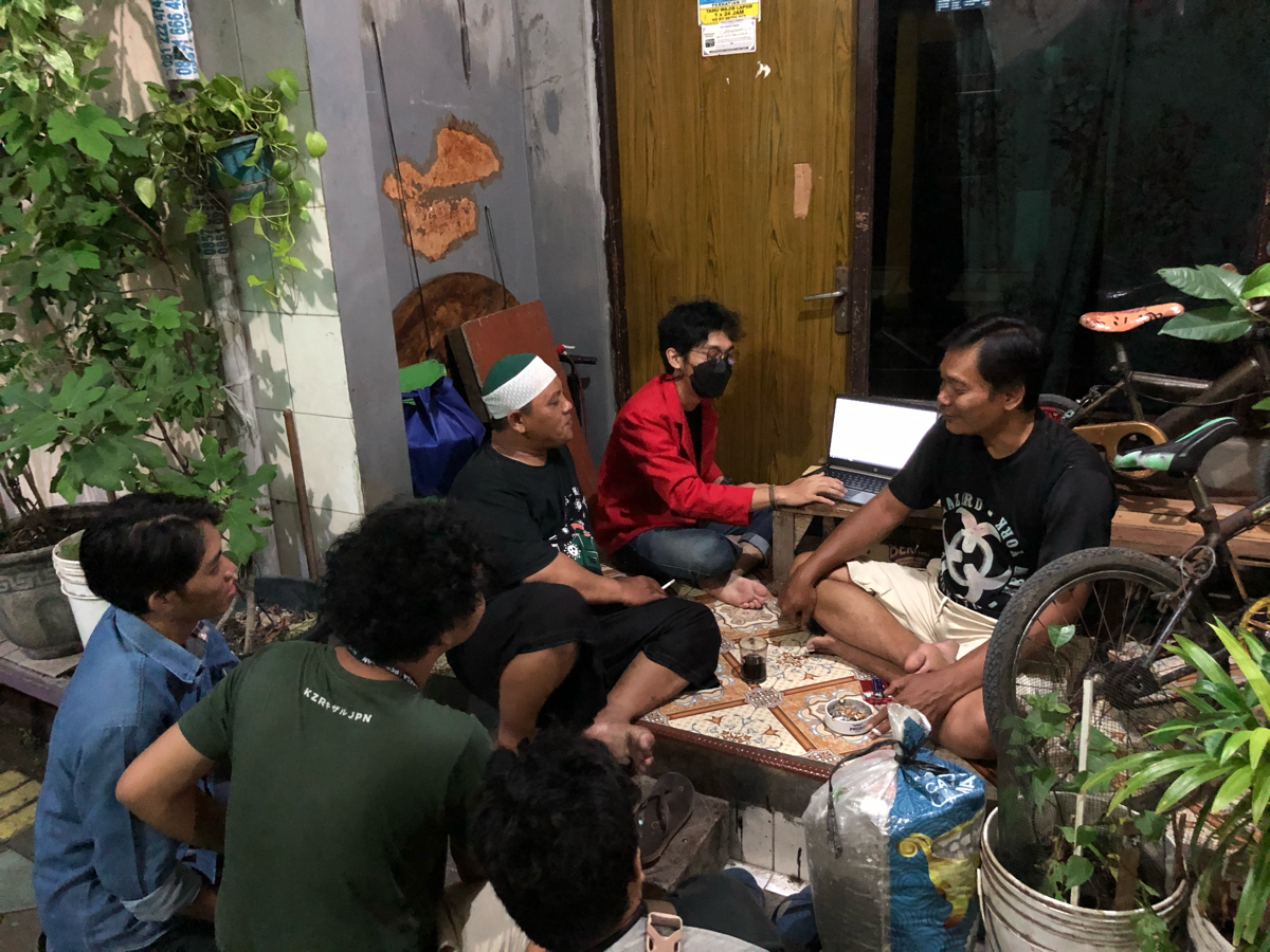 Pendampingan Belajar Serta Pelatihan Desain Grafis dan Multimedia