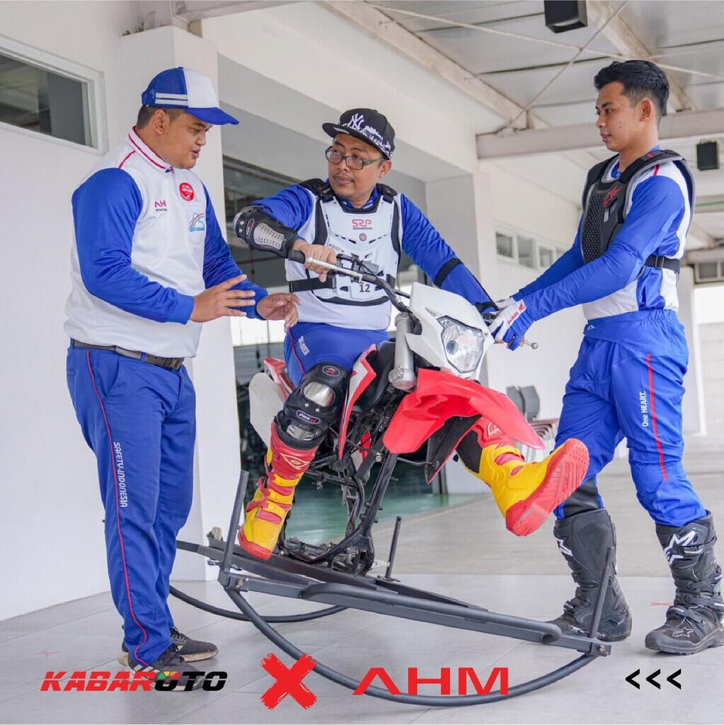 AHM Dukung Keselamatan Berkendara Dengan Safety Riding Lab