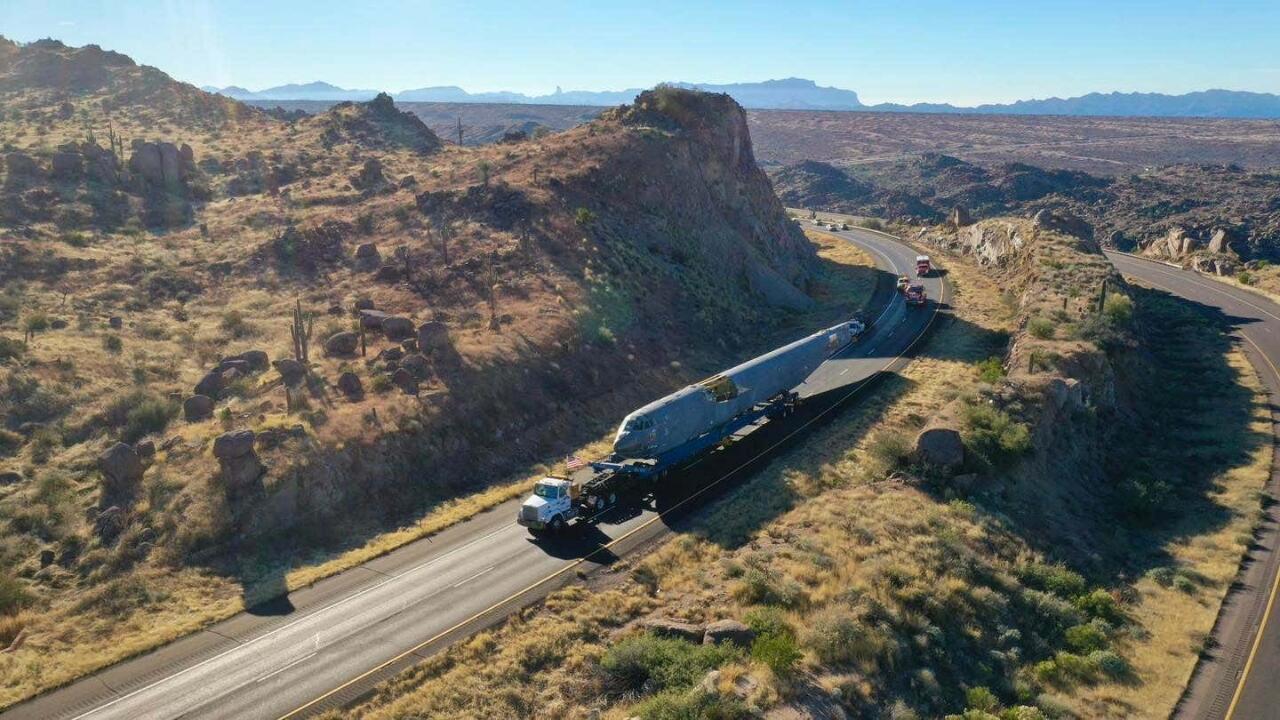 B-52 Road Trip, Ketika Pengebom B-52 Diangkut dengan Truk Melintasi Bagian Tengah AS