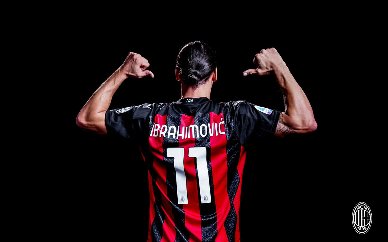 Zlatan Ibrahimovic Samai Rekor Cristiano Ronaldo dengan Gol Terbaru