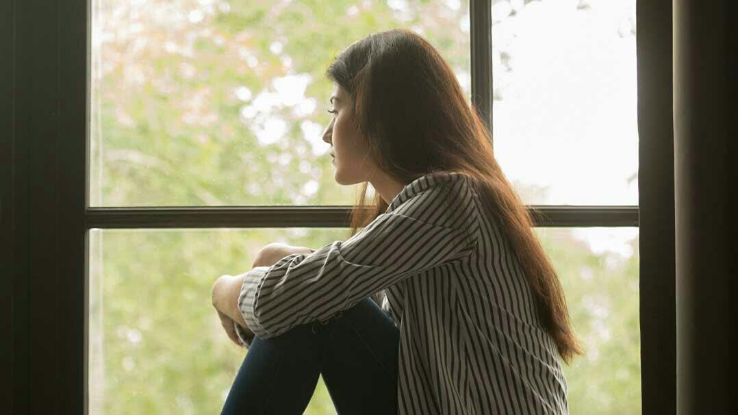 Kenali Chronic Loneliness/Kesepian Berkepanjangan! Bisa Sangat Berbahaya, Loh!!