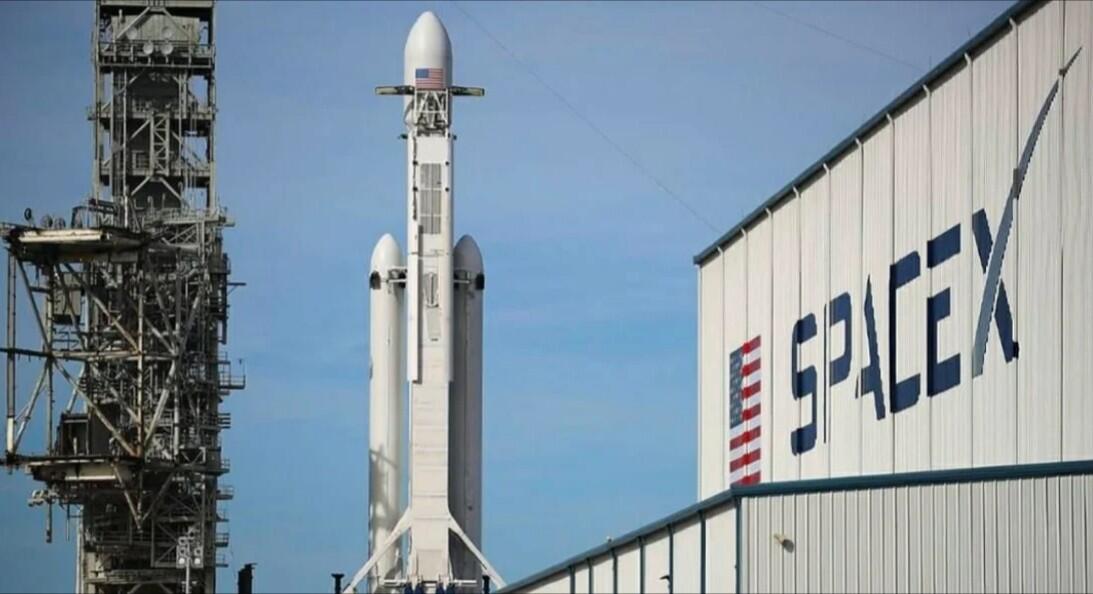 SpaceX Minta Lahan Peluncuran di Ibu Kota Baru