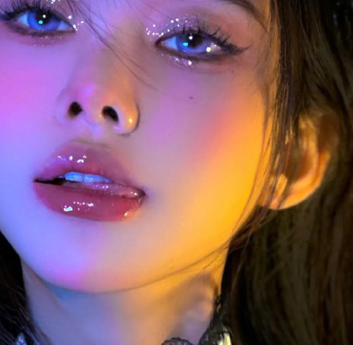 Kira kira cantikan mana ? Pose Terbaik 2022