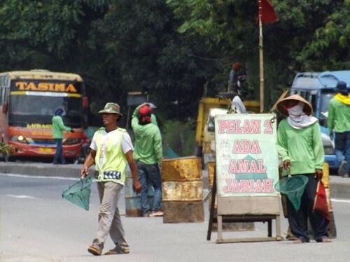 Bodoh Dan Miskin Adalah Saudara Kembar, PART 2