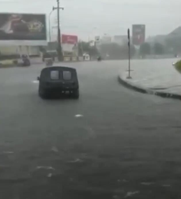 Solo Dikepung Banjir, walkot Gibran Cari Solusi, Sebut Banjir Kiriman dari Boyolali