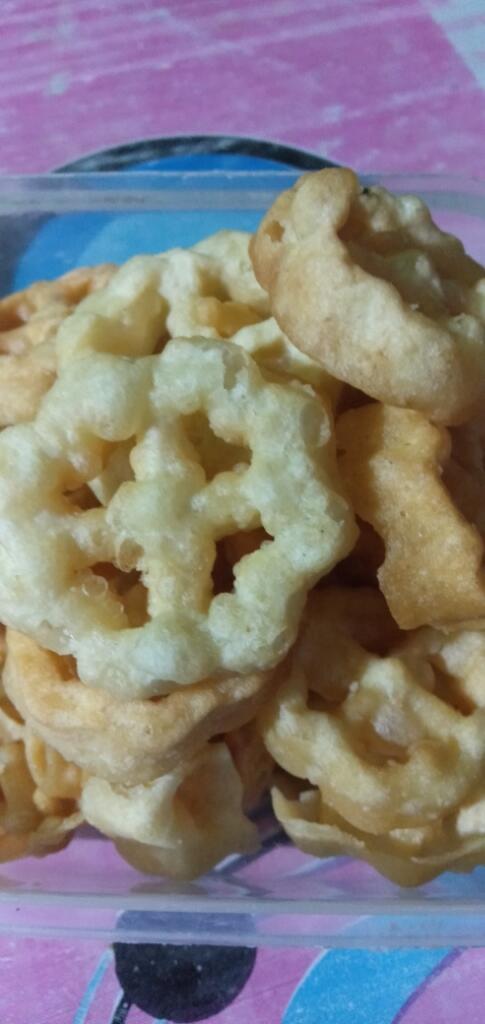 Ini lho Kue Kering Roda Gelinding Versi Mini Kriuk-kriuk, Gurih Manis!