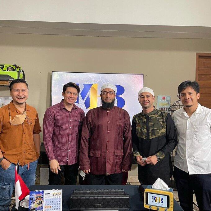 Ketika Para Iblis Kepanasan Melihat Raffi Ahmad Temui Ustadz Khalid Basalamah