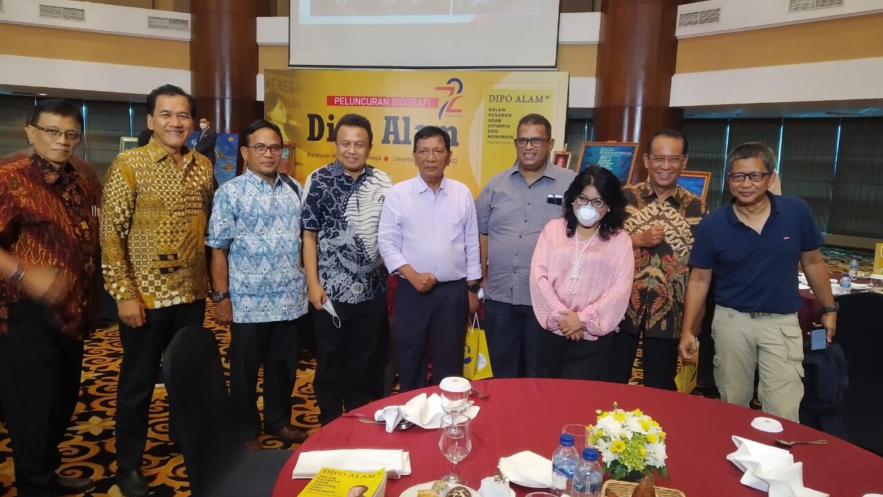 Peluncuran Biografi DIPO ALAM Dengan Judul "Dalam Pusaran Adab Dipimpin & Memimpin"