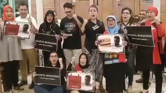 Warga Desak Anies Mundur: Kerja Gak Becus, Jakarta Makin Hancur