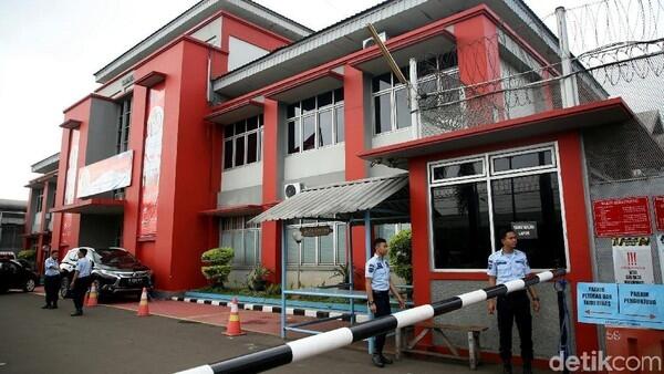 Nyanyian Napi Lapas Cipinang soal Jual-Beli Sel Berbuntut Panjang
