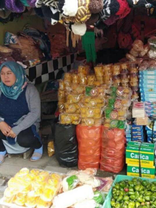 Carica Salah Satu Dari Oleh-oleh yang Diburu Pengunjung di Dieng