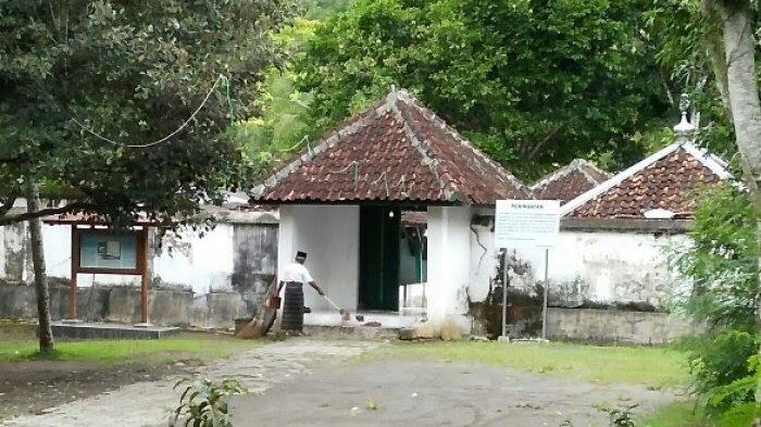 Makam Almarhumah Vanessa Angel Dikabarkan Akan Dipindahkan, Apakah Boleh Dalam Islam?