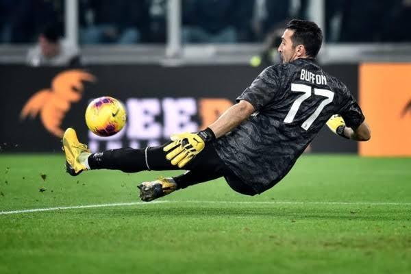 Kiper (Penjaga Gawang) Dengan Rekor Gol Terbanyak