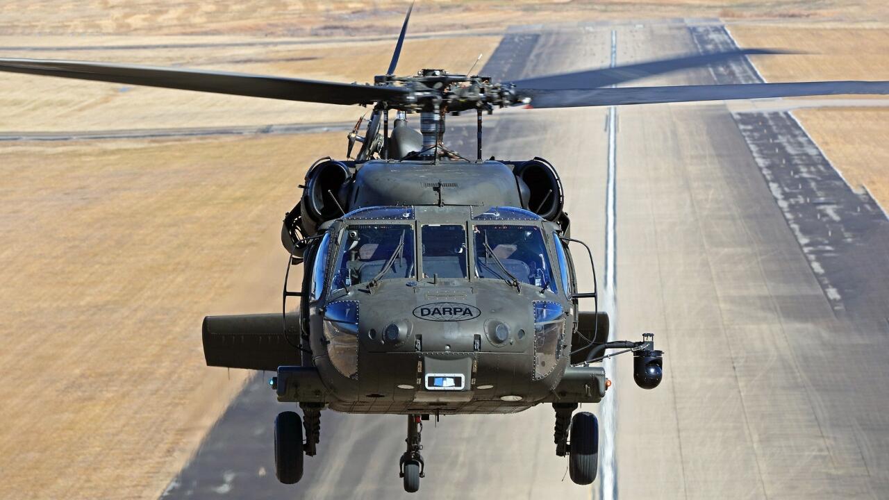 Untuk Pertama Kalinya Helikopter UH-60 Black Hawk Terbang Otonom Tanpa Pilot