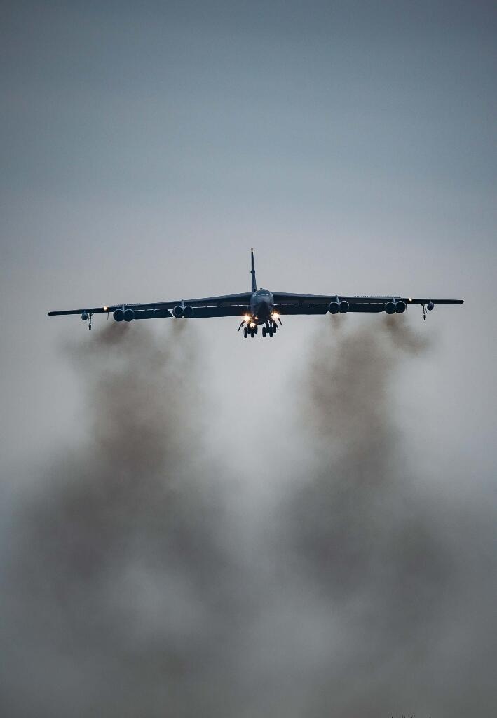 Si Kakek Legend B-52 Stratofortress Kembali ke Eropa Pada Situasi yang Menegangkan