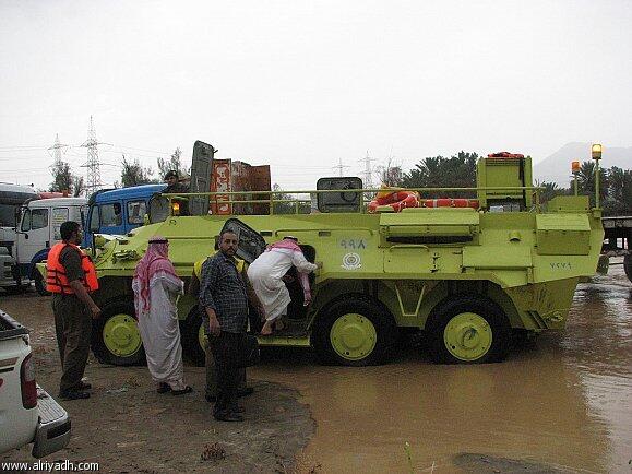 Arab Saudi Menggunakan BTR-3 Sebagai Kendaraan Penyelamat Untuk Warga Sipil