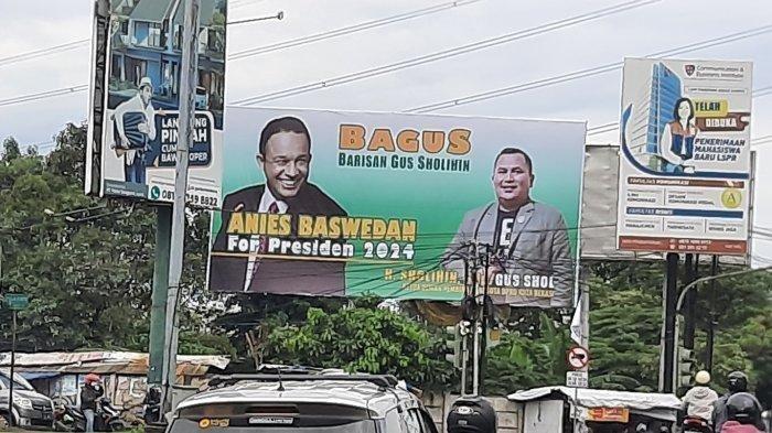 Muncul Baliho Anies Baswedan For Presiden 2024 di Dekat Gerbang Tol Bekasi Timur

