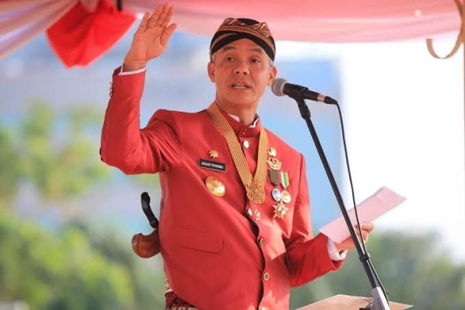Tanpa Pengawalan Polisi, Ganjar Pranowo Kunjungi Desa Wadas