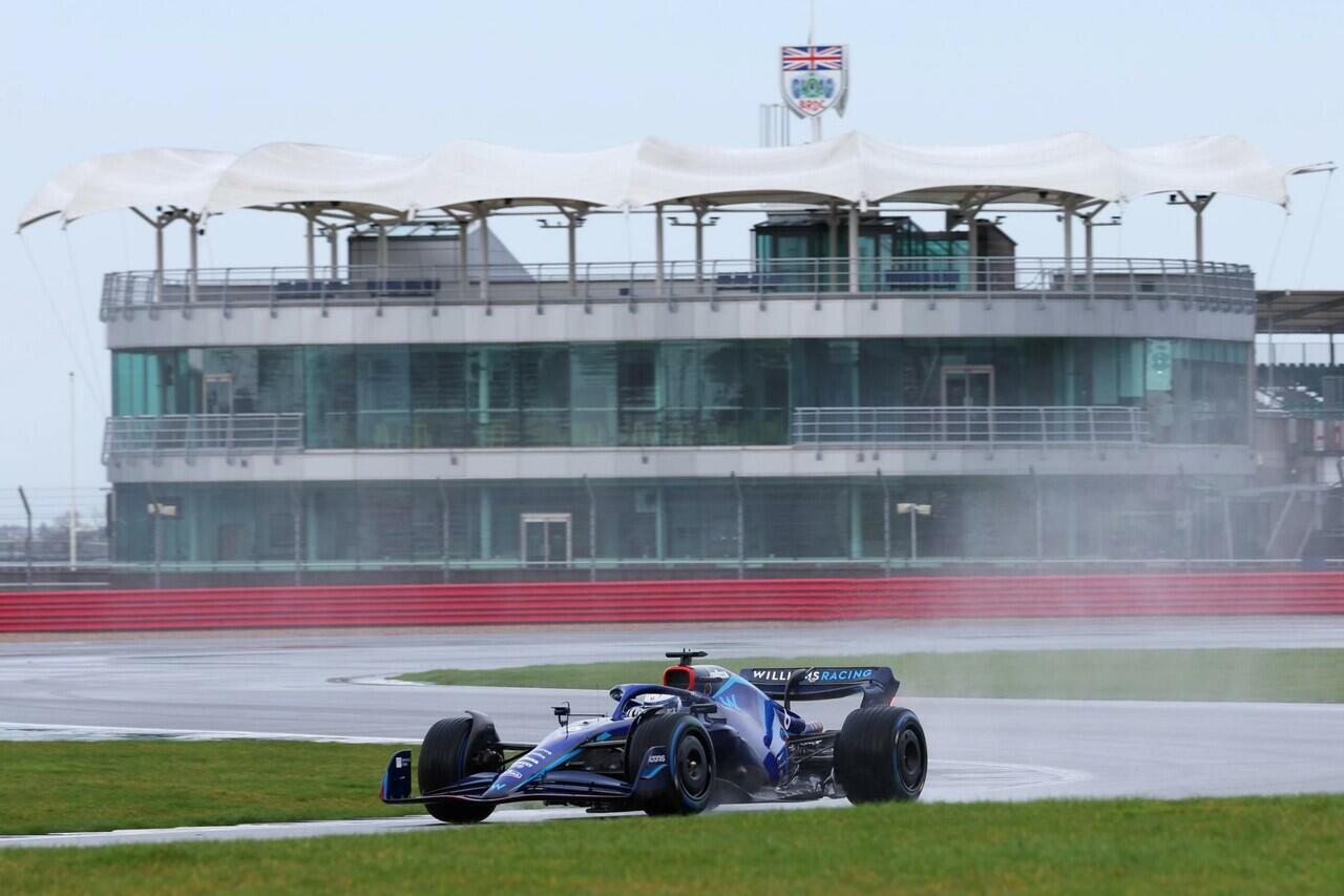 Williams Perkenalkan Livery Serba Biru di FW44