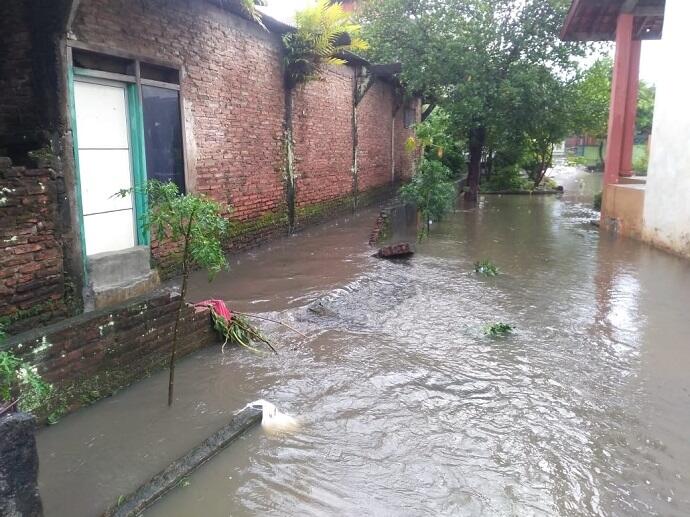 Warga Belakang SDN 02 Sendangguwo Kebanjiran, Berharap Bantuan Pemkot Semarang