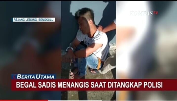 Begal Sadis Nangis Memanggil Ibunya Saat Tertangkap Polisi, Kasihan atau Memalukan? 